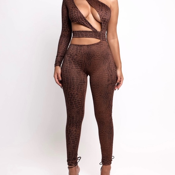 Crocodile jumpsuit-New - Picture 1 of 2
